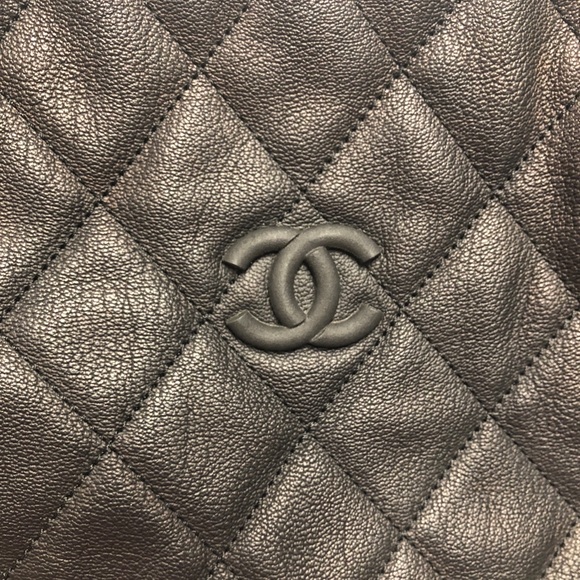 Authentic Rare Limited edition Chanel - Picture 6 of 8